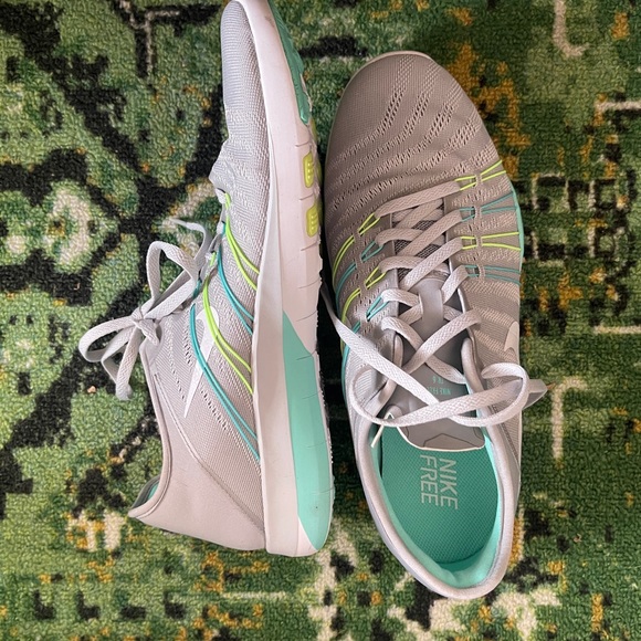 Nike Free Womens Size 8.5 - Picture 4 of 5